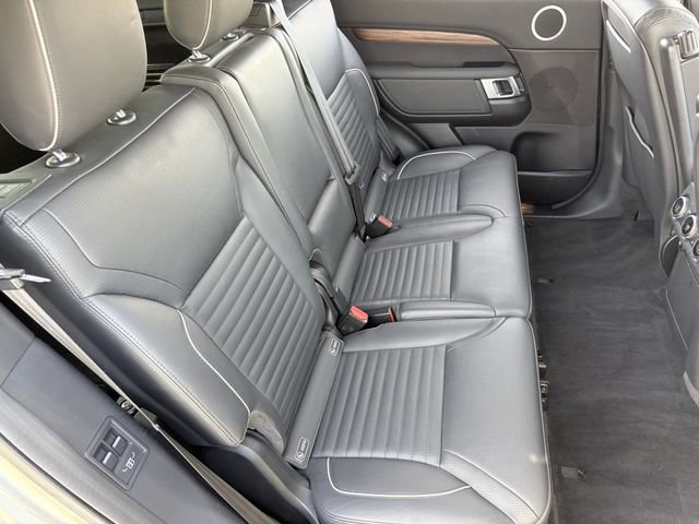 Used 2018 Land Rover Discovery HSE AWD/4WD image 22