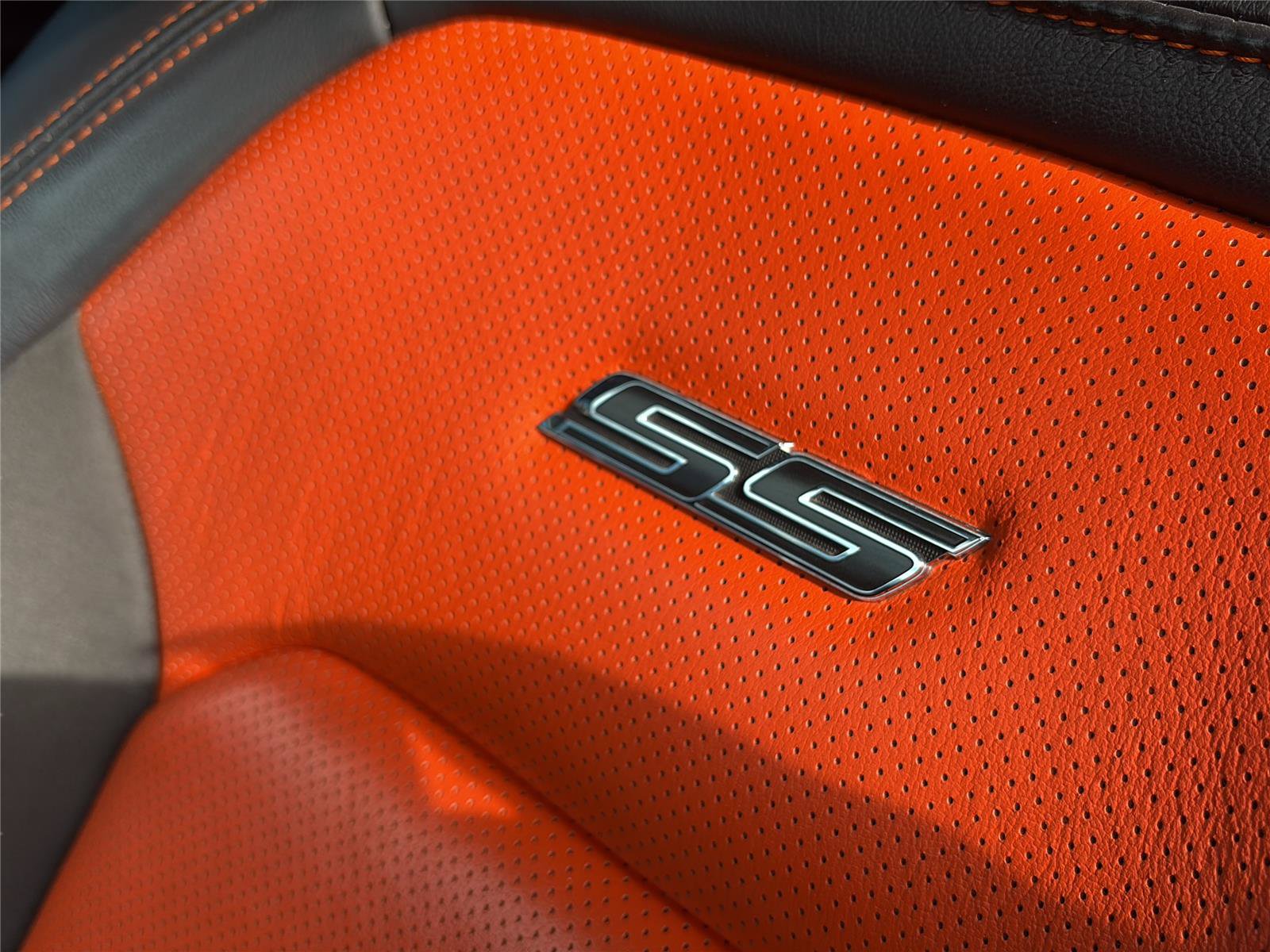 Used 2018 Chevrolet Camaro SS w/ Hot Wheels Edition RWD image 28
