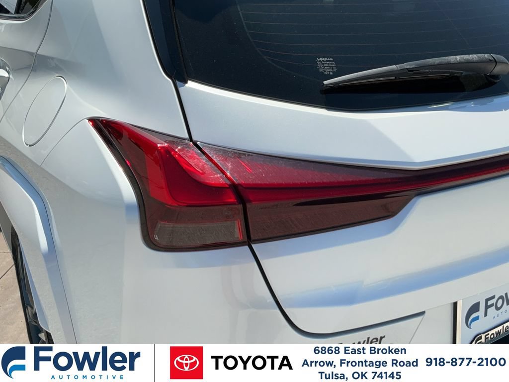 Used 2022 Lexus UX 200 w/ Premium Package FWD image 27