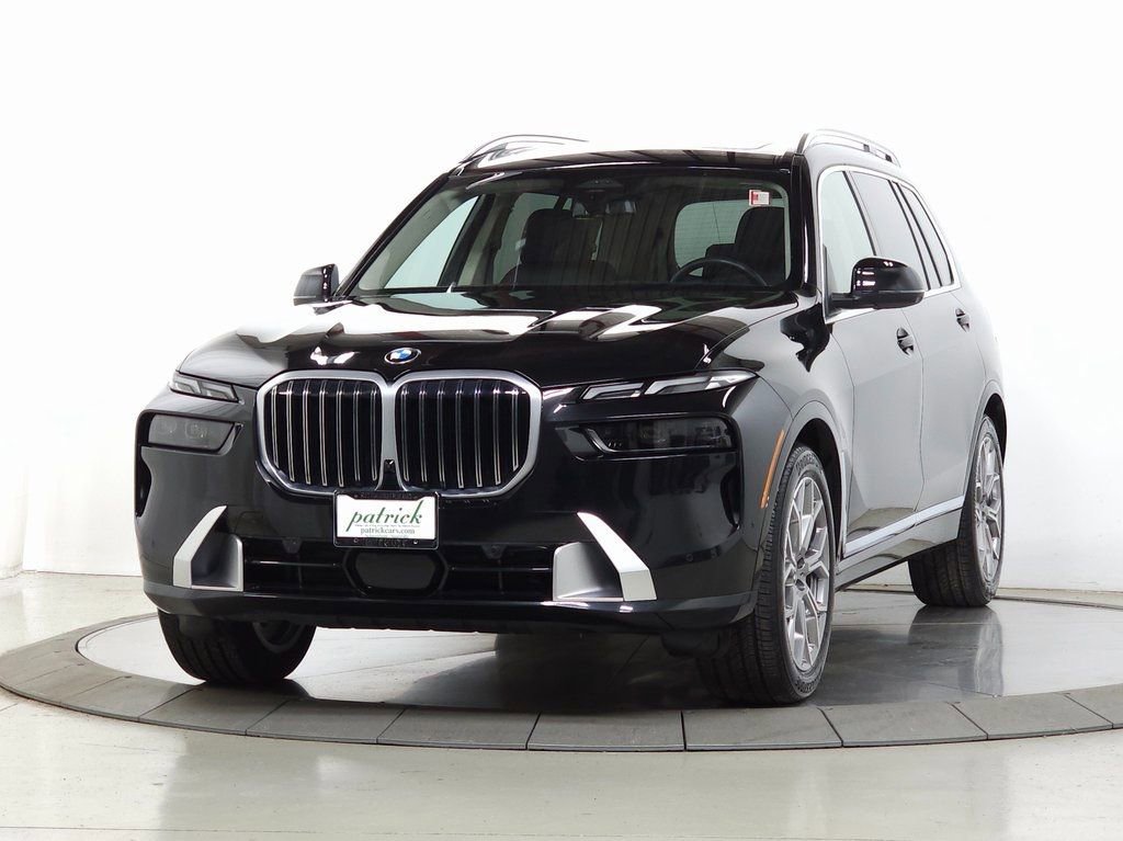 Used 2025 BMW X7 xDrive40i w/ Climate Comfort Package image 3