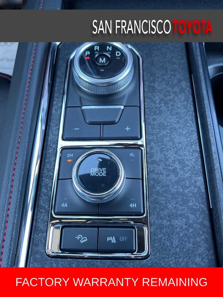 Used 2024 Ford Expedition Limited image 27