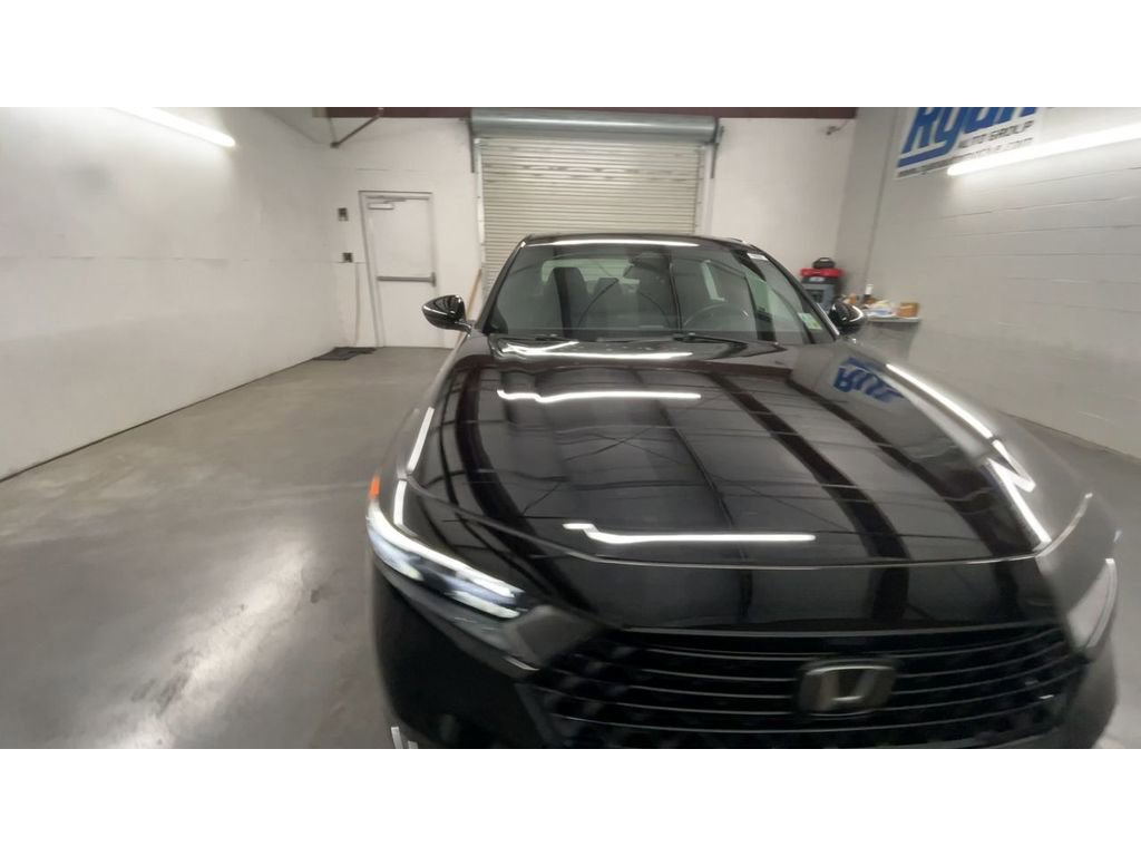 Used 2024 Honda Accord Sport image 3