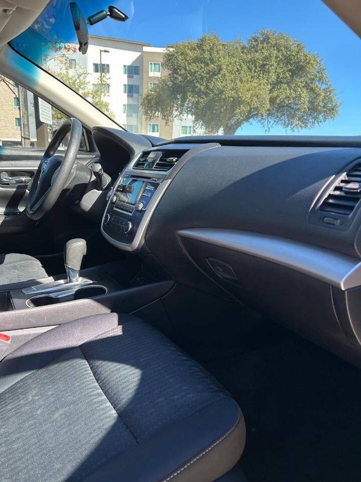 Used 2018 Nissan Altima 2.5 S w/ S Convenience Package image 43