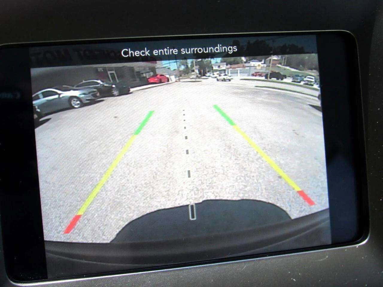 Used 2020 Jeep Cherokee Latitude Plus w/ Comfort/Convenience Group image 27