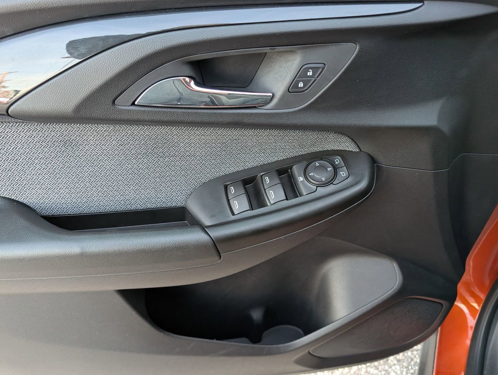 Used 2022 Chevrolet TrailBlazer LT w/ Convenience Package image 19