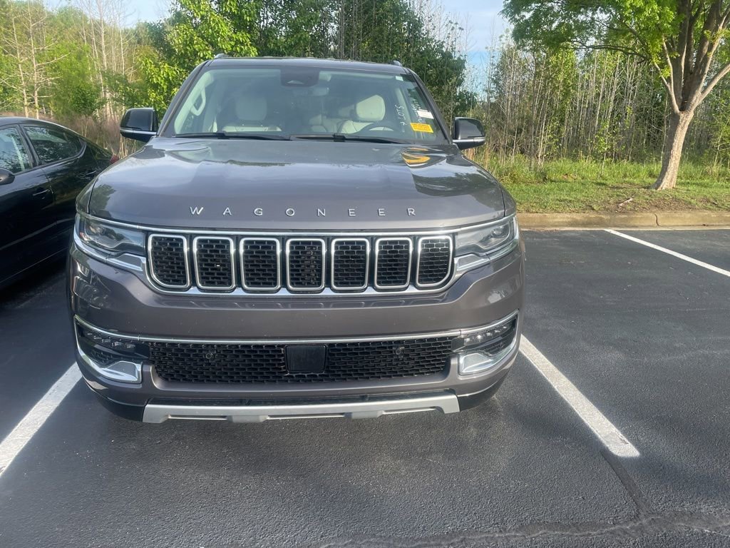 Used 2024 Jeep Wagoneer L Series II RWD image 2