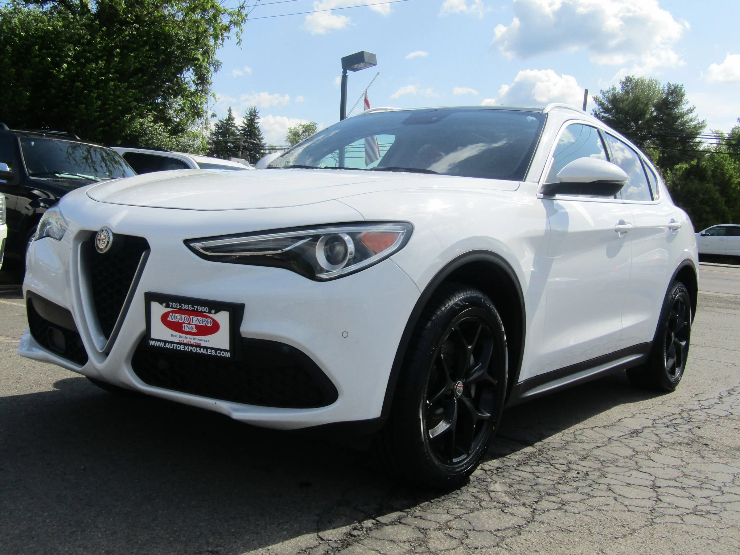 Used 2019 Alfa Romeo Stelvio Ti AWD/4WD image 3