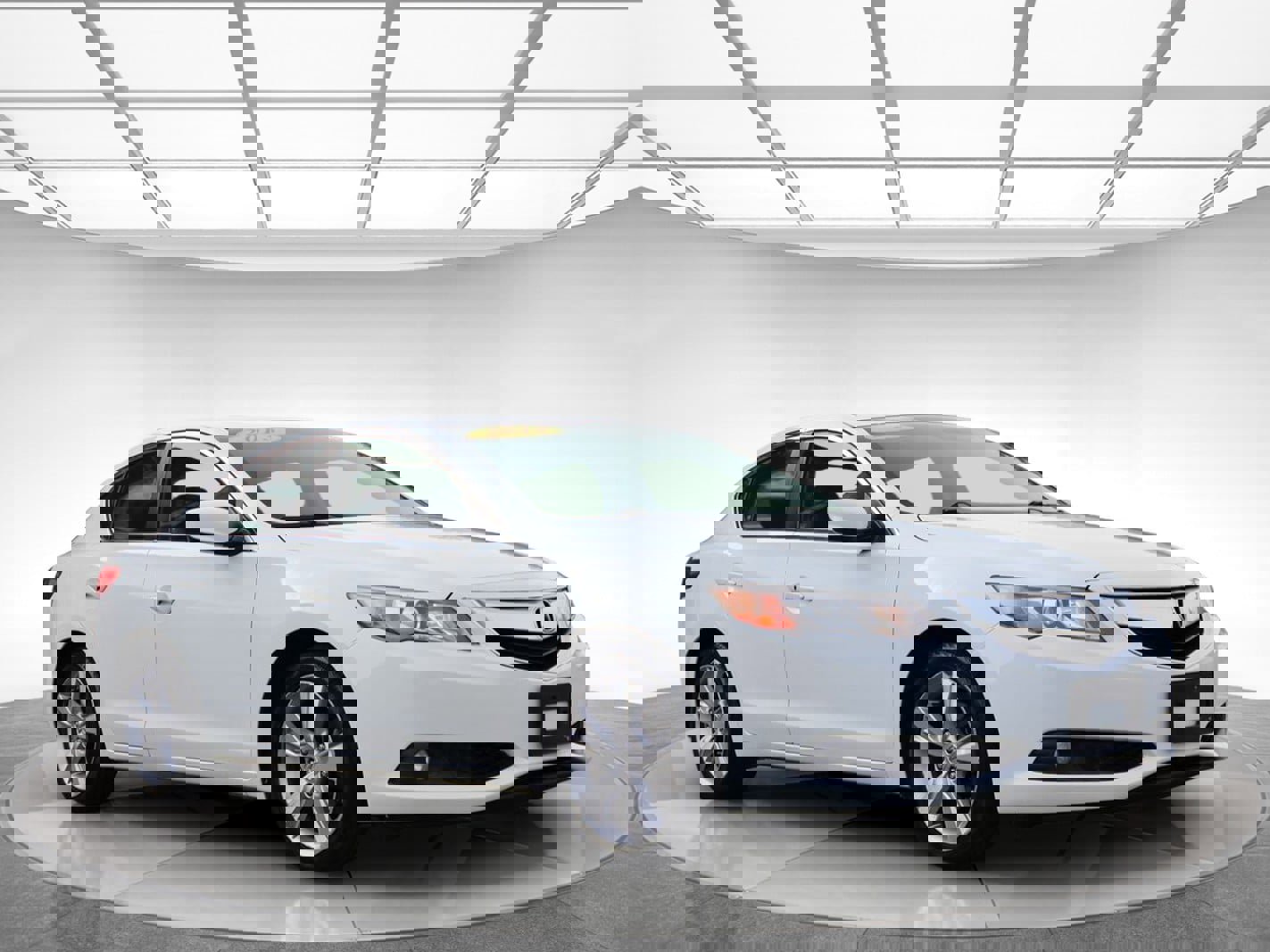 Used 2013 Acura ILX w/ Technology Package image 3