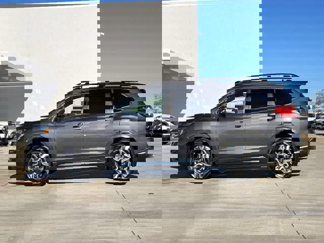 Used 2023 Subaru Ascent Limited image 3