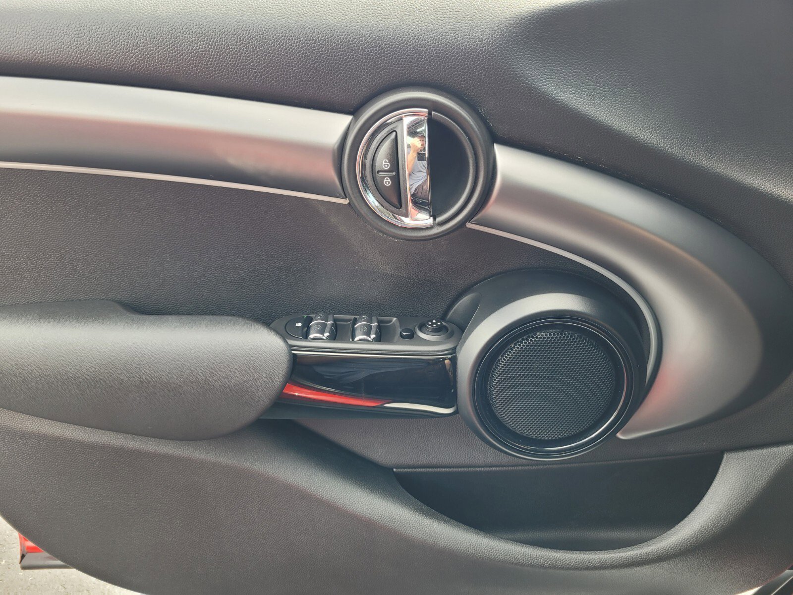 Used 2023 MINI Cooper 4-Door Hardtop image 21