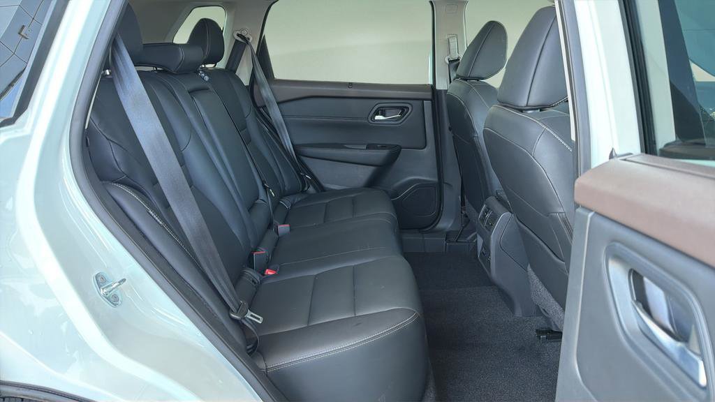 Certified 2023 Nissan Rogue SL w/ SL Premium Package AWD/4WD image 16