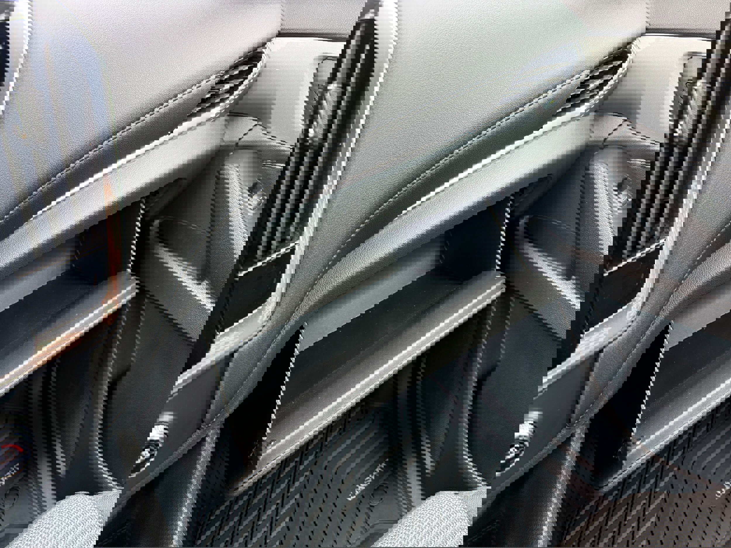 Used 2022 Chevrolet Traverse LT image 19