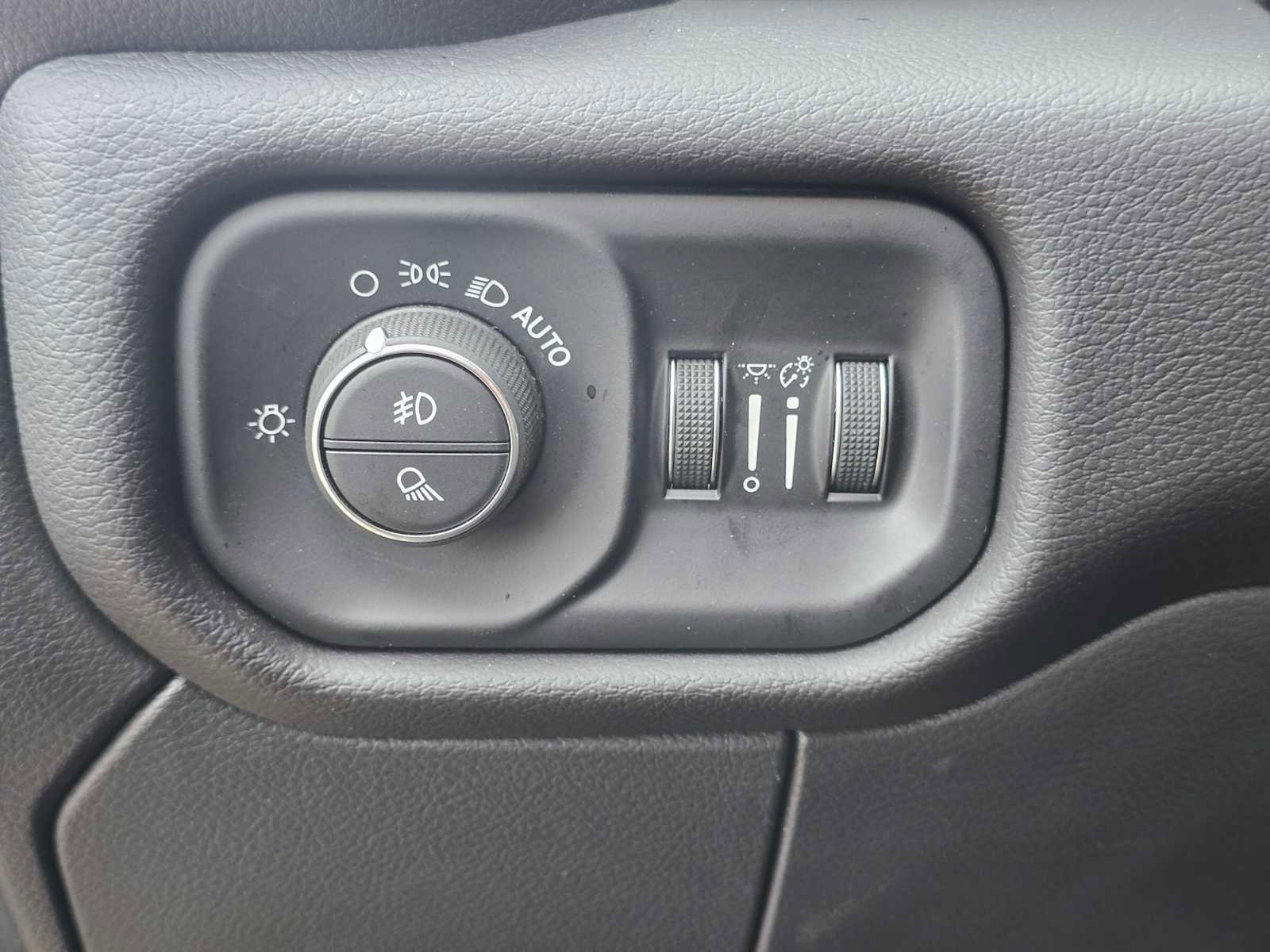 Used 2024 RAM 3500 Laramie w/ Night Edition image 26