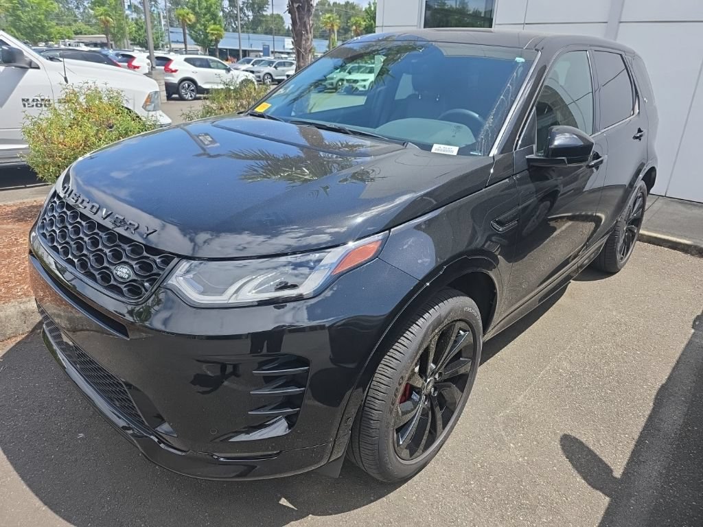 Certified 2025 Land Rover Discovery Sport Dynamic SE AWD/4WD image 1