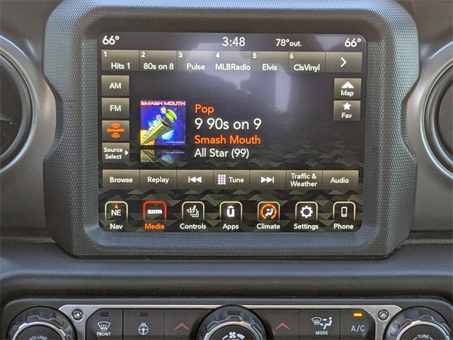 Used 2022 Jeep Gladiator Sport image 18