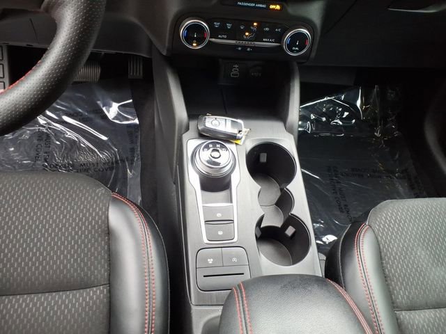 Used 2025 Ford Escape ST-Line AWD/4WD image 15