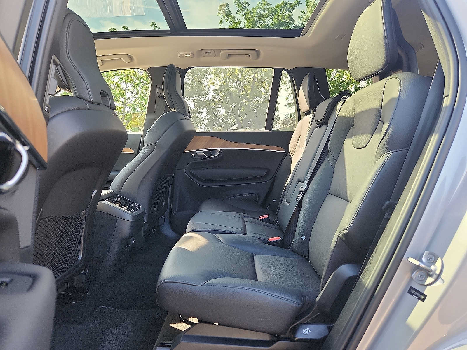 Certified 2024 Volvo XC90 B6 Plus AWD/4WD image 10