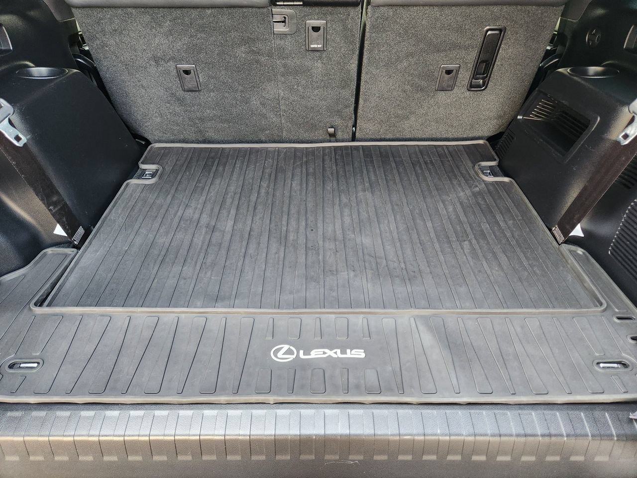 Used 2023 Lexus GX 460 Premium w/ Premium Package AWD/4WD image 31
