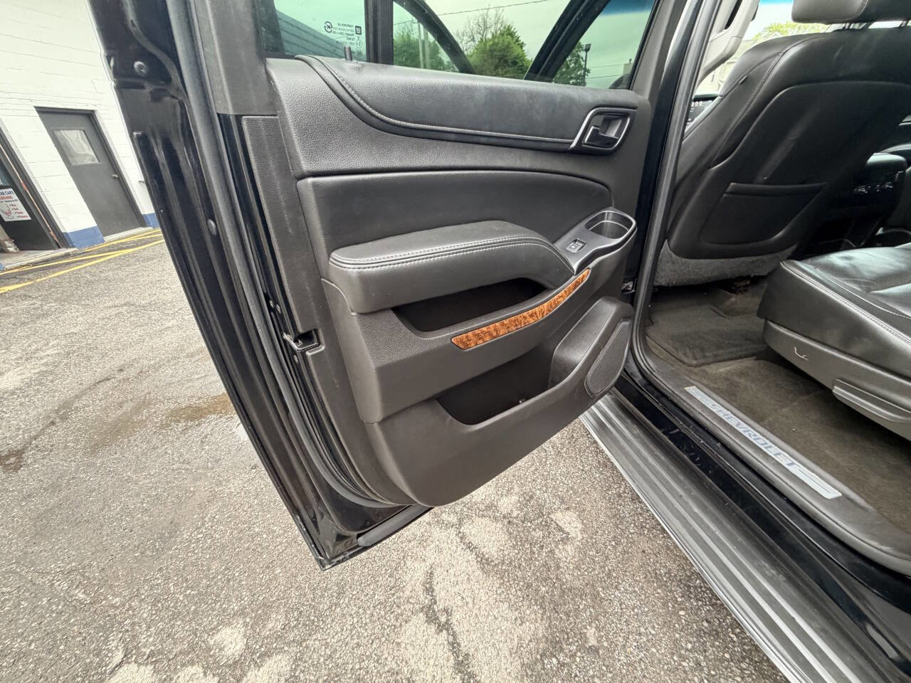 Used 2015 Chevrolet Suburban LTZ AWD/4WD image 45