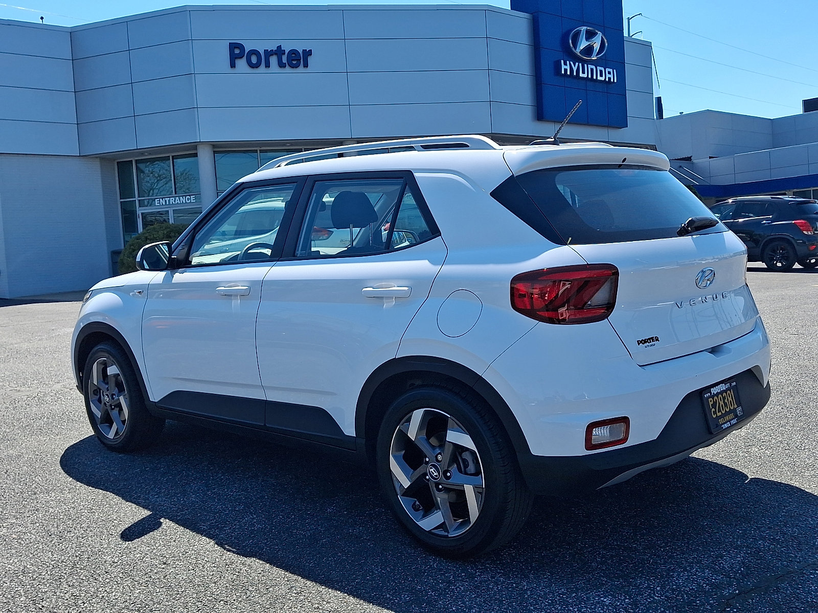 Certified 2023 Hyundai Venue SEL image 4