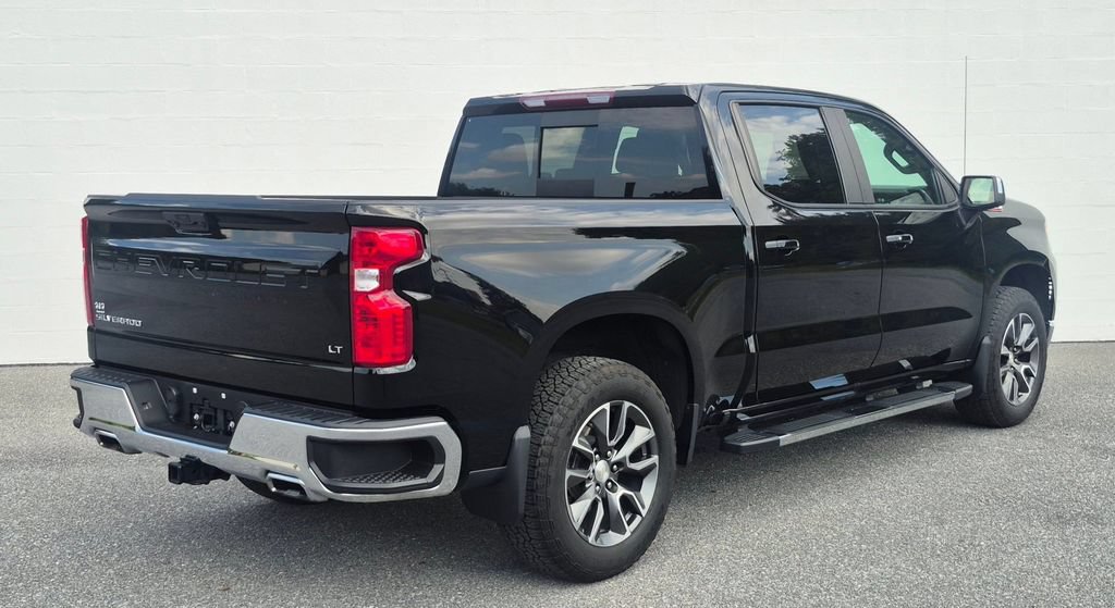 Used 2023 Chevrolet Silverado 1500 LT AWD/4WD image 15