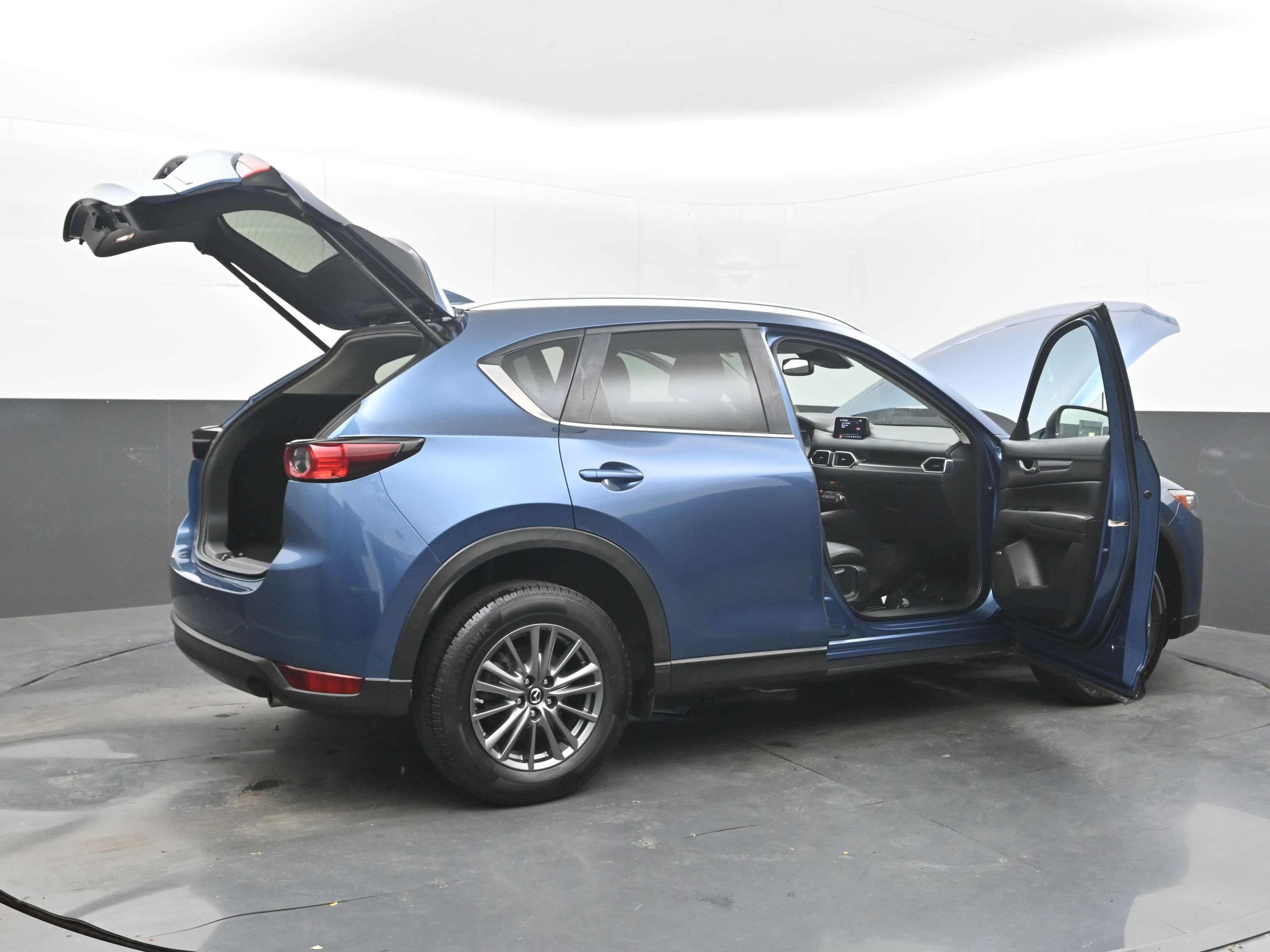 Used 2017 MAZDA CX-5 Touring w/ Preferred Equipment Package AWD/4WD image 46