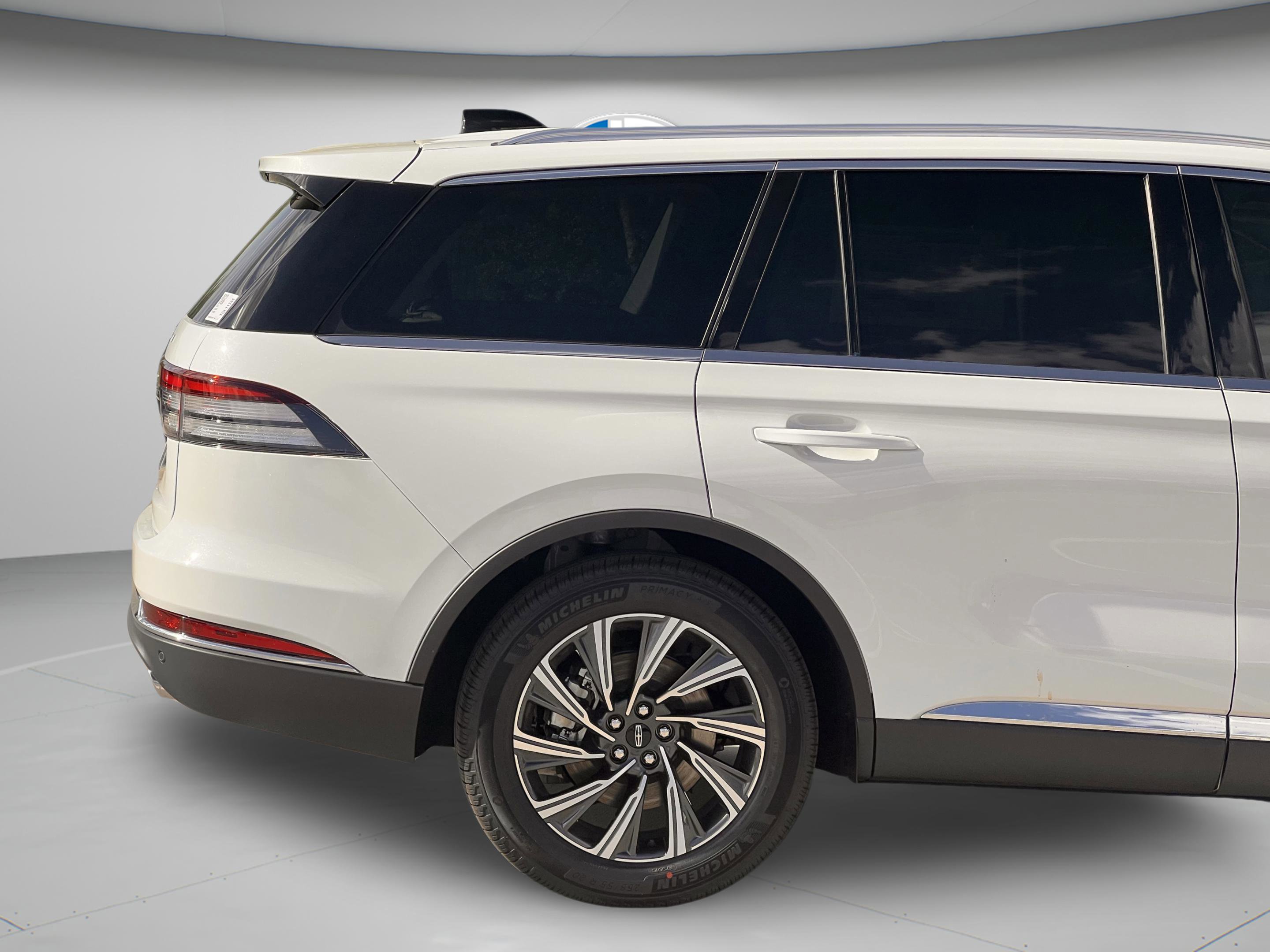 Used 2026 Lincoln Aviator 2WD image 32