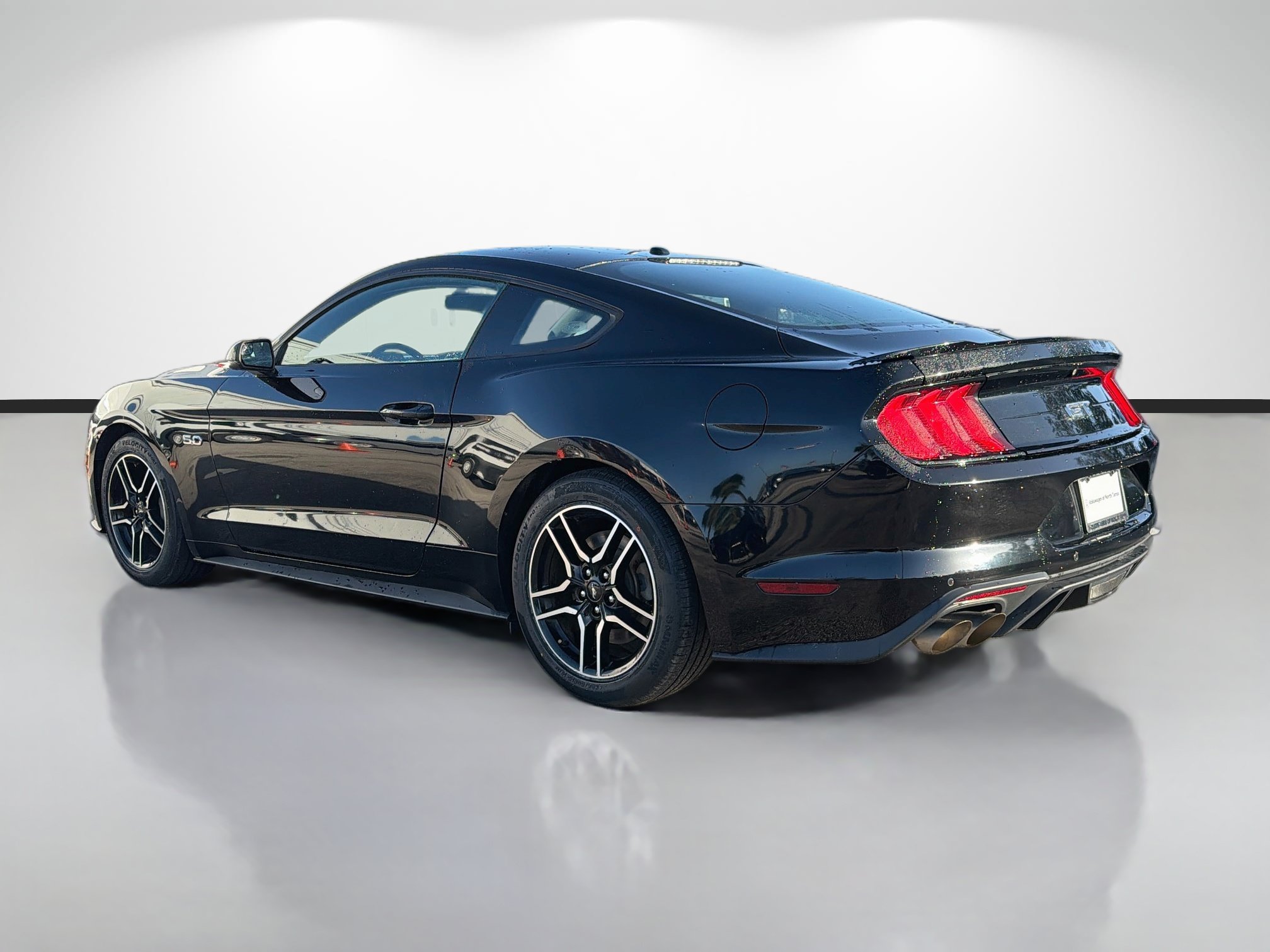 Used 2019 Ford Mustang GT Premium RWD image 5