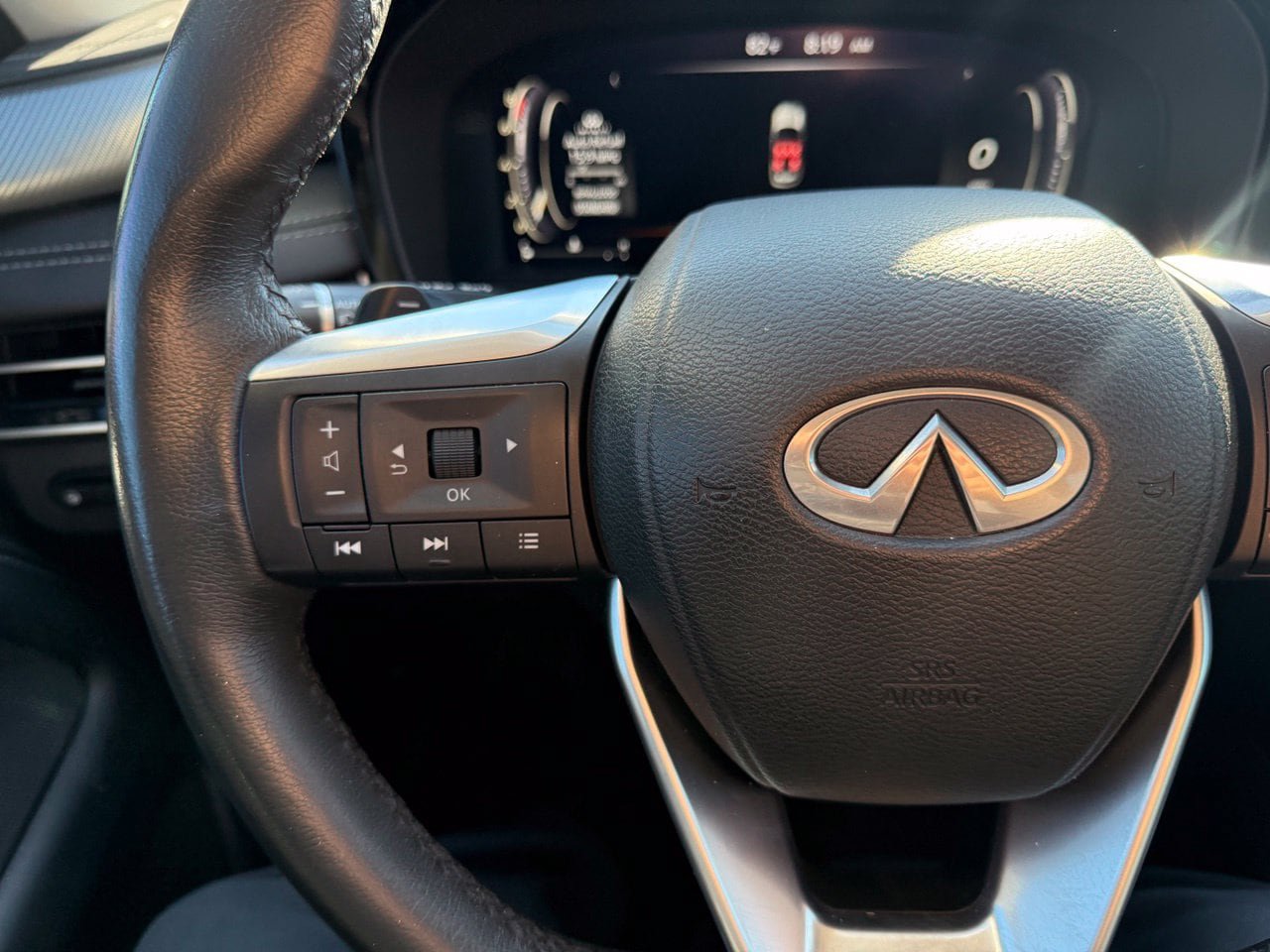Used 2022 INFINITI QX60 Luxe w/ Cargo Package FWD image 18