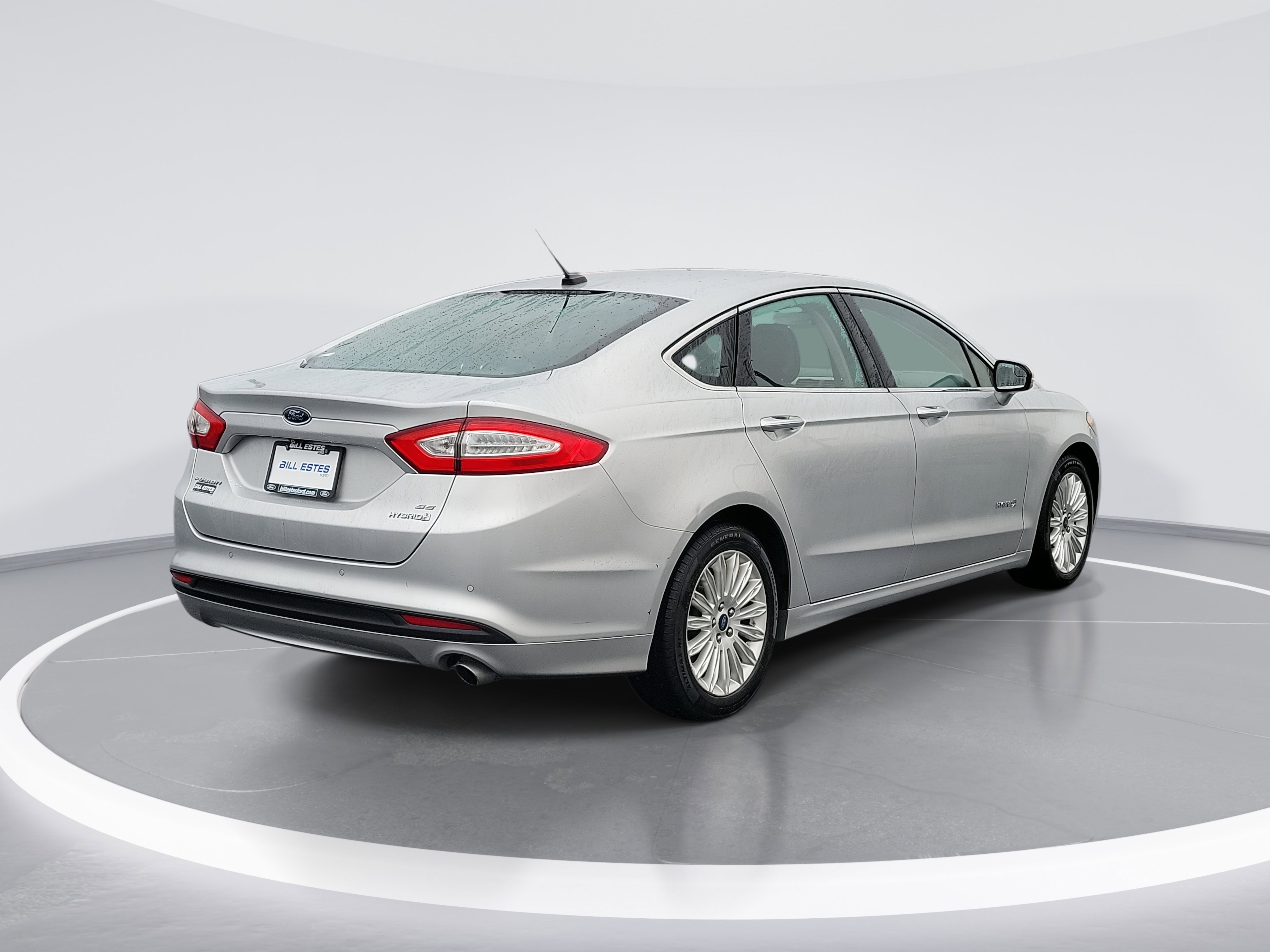 Used 2015 Ford Fusion SE w/ Equipment Group 502A image 3
