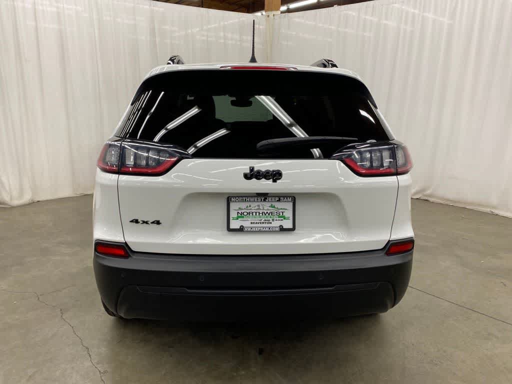 Used 2023 Jeep Cherokee Altitude Lux w/ Mopar Interior Package AWD/4WD image 5