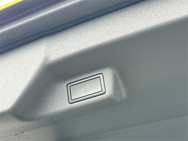 Certified 2025 Volkswagen ID. Buzz 1st Edition image 19