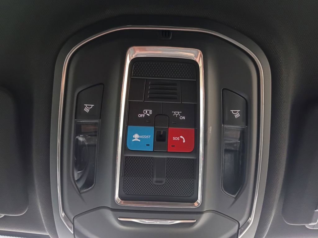 Used 2025 Jeep Grand Cherokee L Laredo RWD image 7