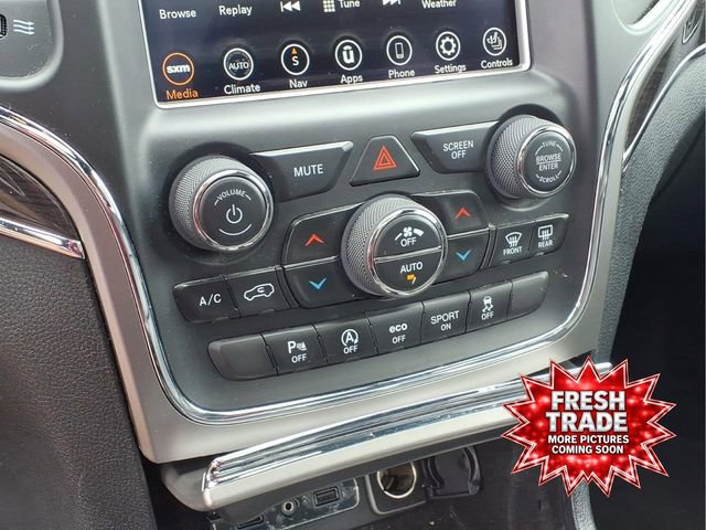 Used 2018 Jeep Grand Cherokee Overland AWD/4WD image 9