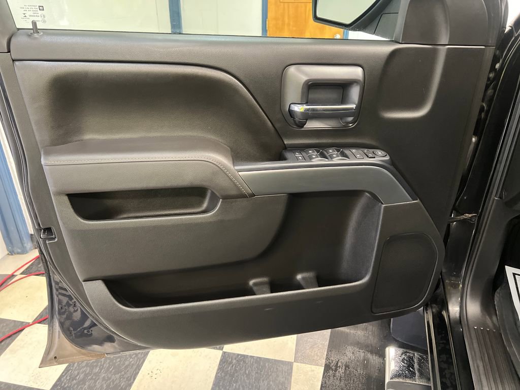 Used 2017 Chevrolet Silverado 1500 LT w/ All Star Edition AWD/4WD image 39