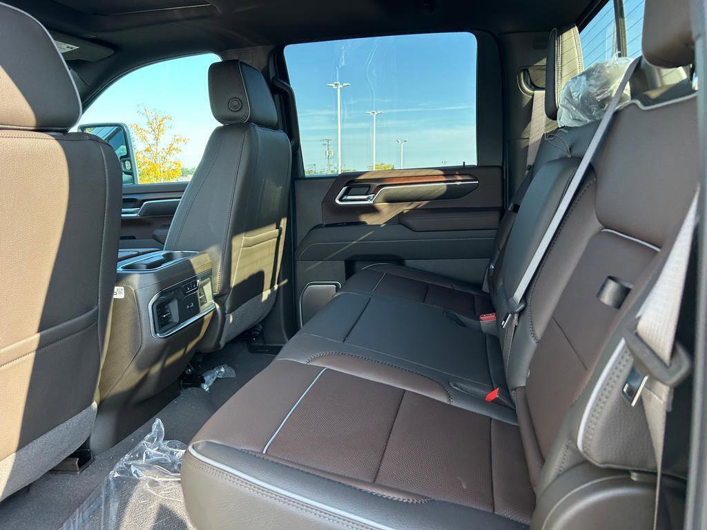 New 2025 GMC Sierra 2500 Denali w/ Denali Reserve Package image 8