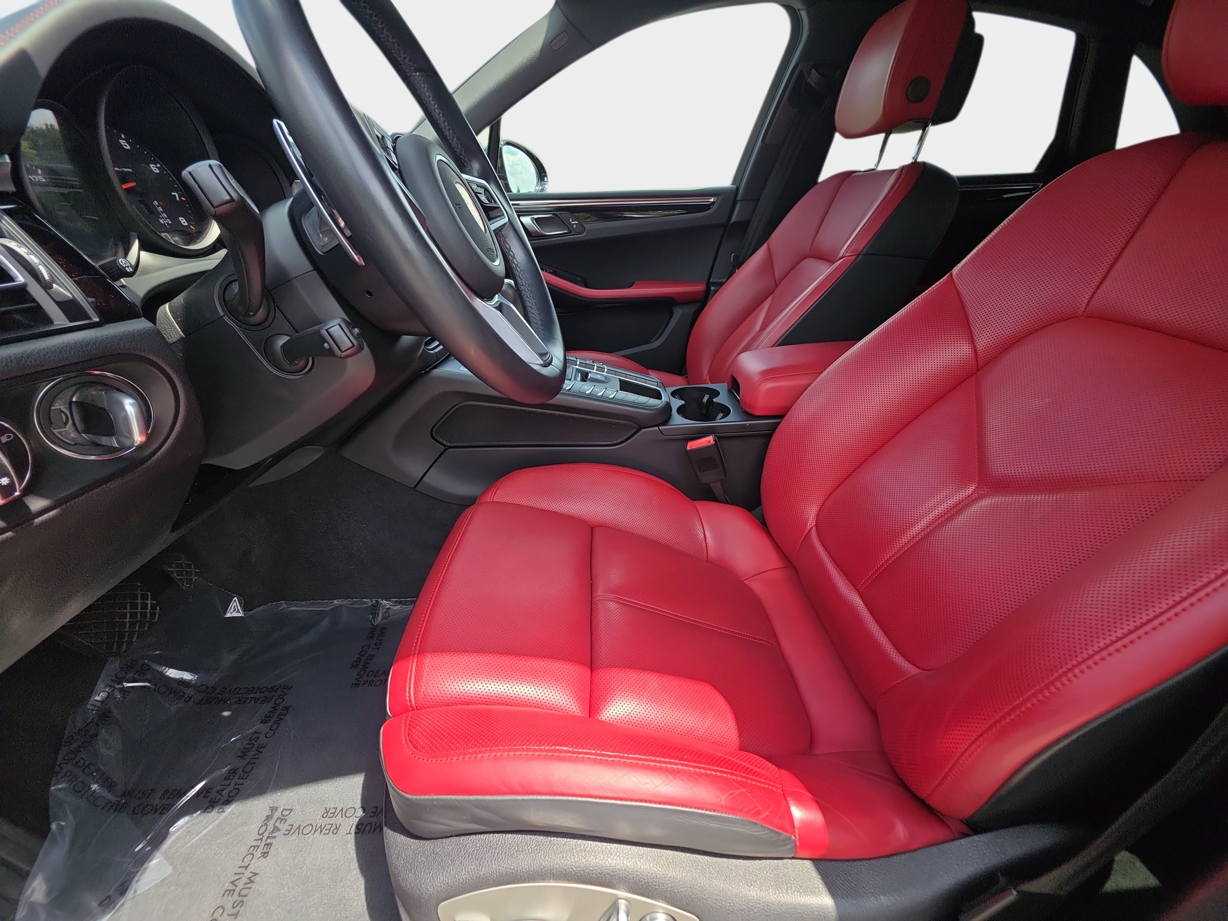 Used 2021 Porsche Macan AWD/4WD image 14