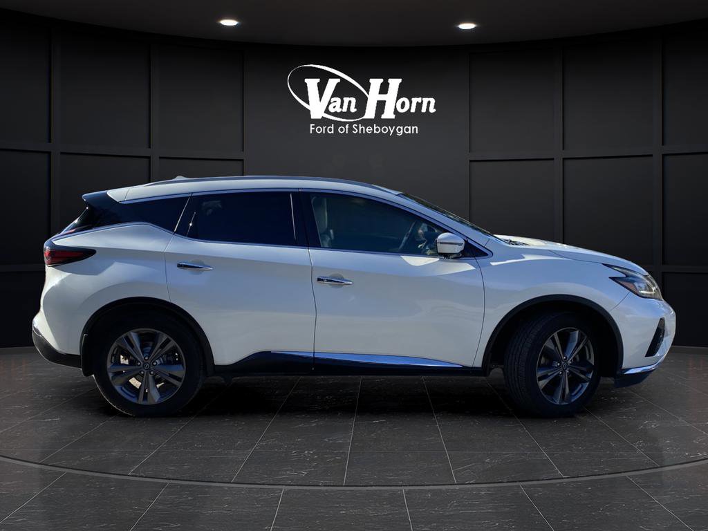 Used 2023 Nissan Murano Platinum image 2