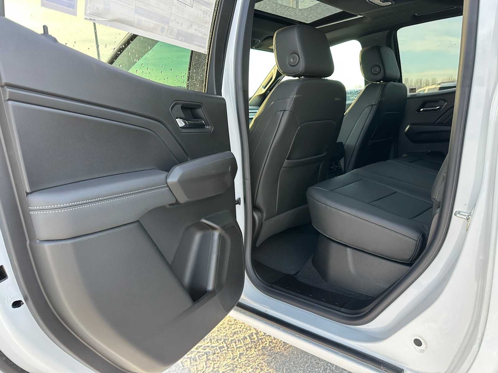 New 2026 GMC Canyon Elevation w/ Convenience Package image 15