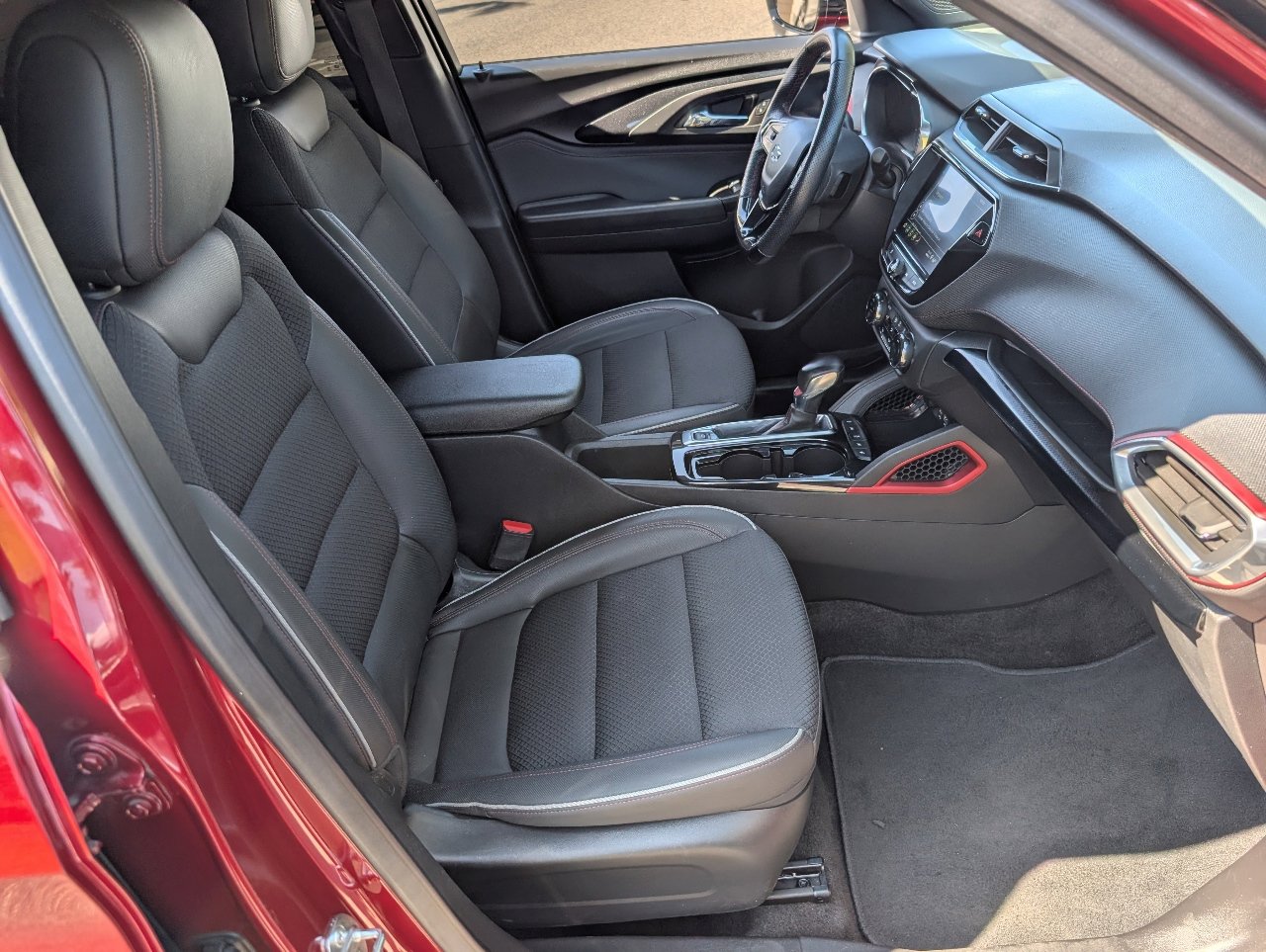 Used 2023 Chevrolet TrailBlazer RS w/ Convenience Package image 8