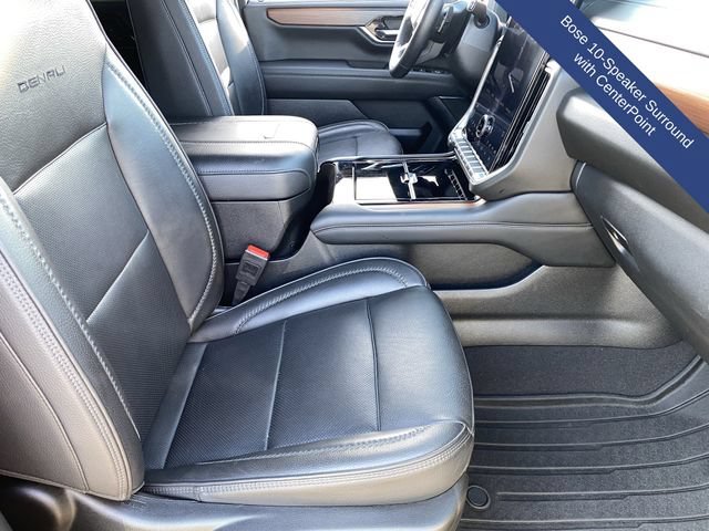Used 2025 GMC Yukon Denali w/ Sun & Power Step Package AWD/4WD image 14