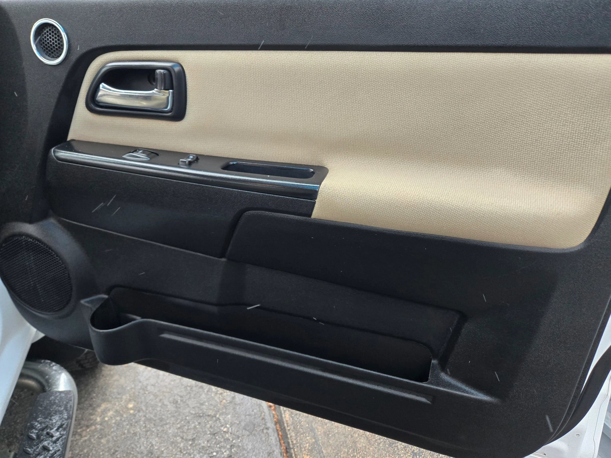 Used 2011 Chevrolet Colorado LT image 39