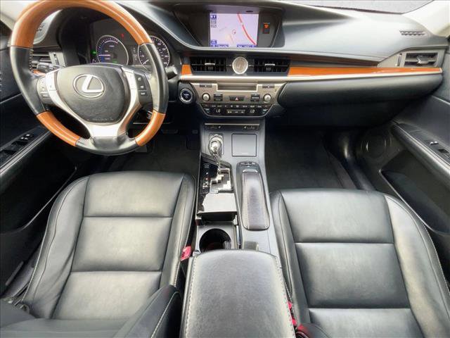 Used 2013 Lexus ES 300h Hybrid image 18