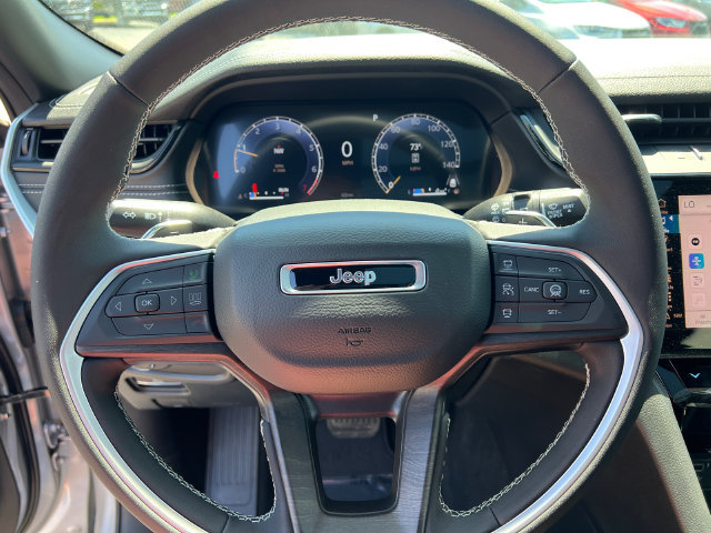 New 2026 Jeep Grand Cherokee Limited w/ Limited Altitude Package AWD/4WD image 15