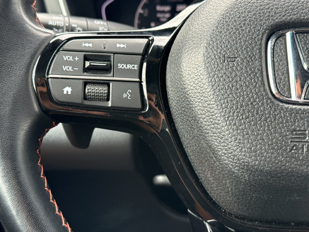 Used 2025 Honda Pilot Sport image 24
