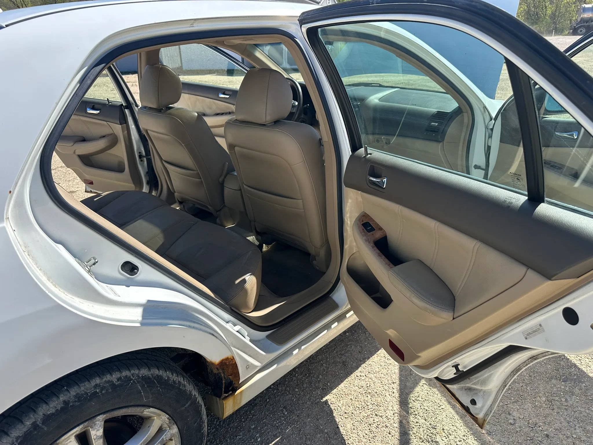 Used 2004 Honda Accord EX image 12
