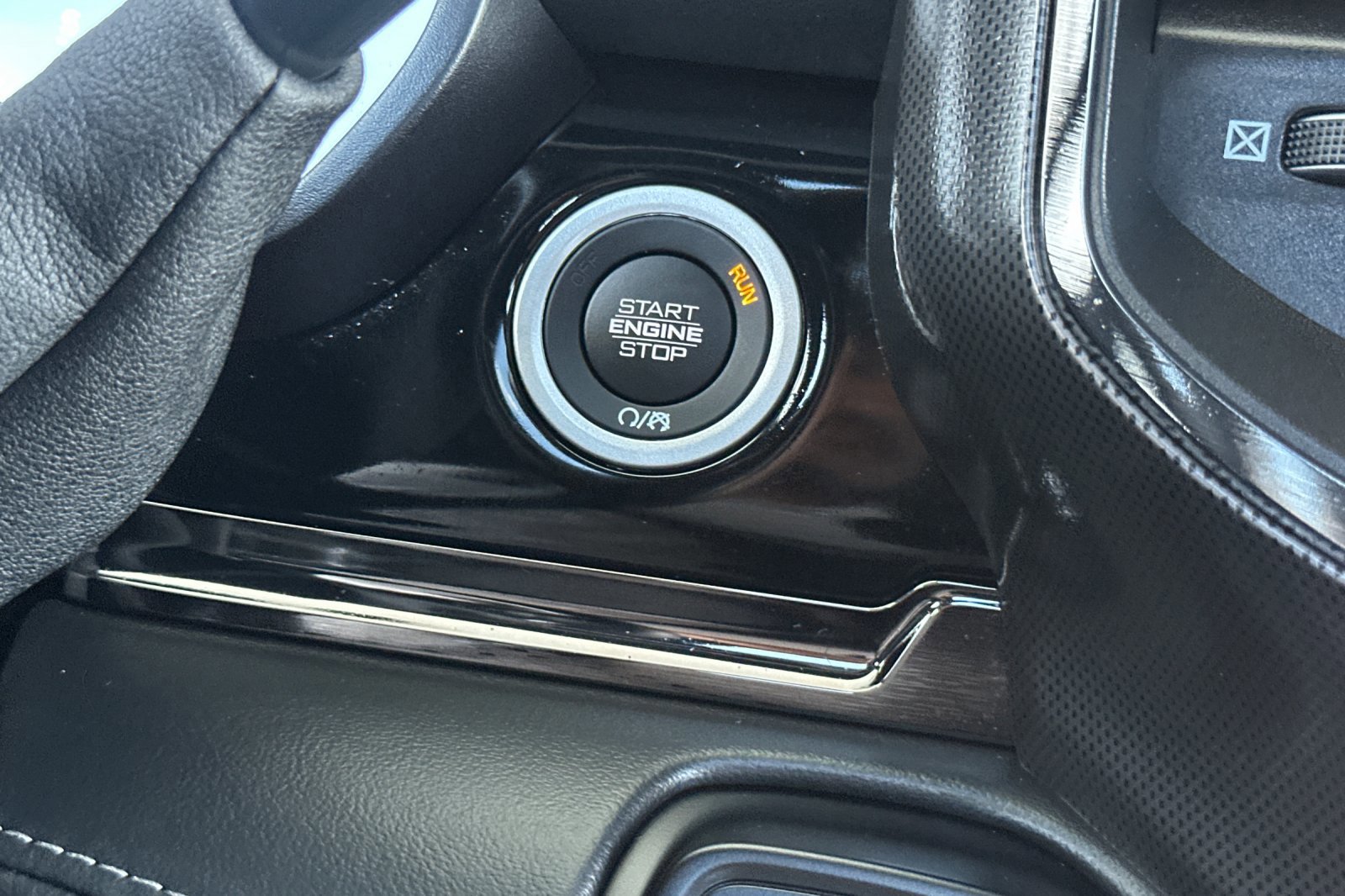 New 2025 RAM 3500 Limited image 22