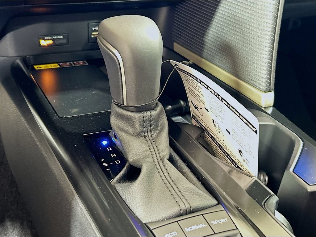 New 2026 Toyota Camry SE FWD image 17