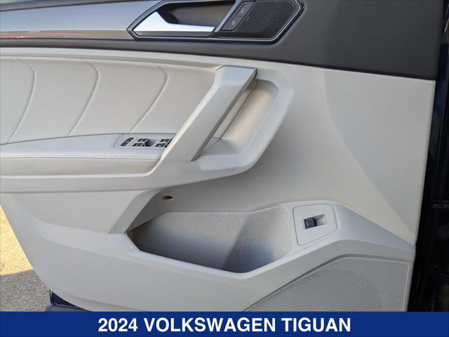 Certified 2024 Volkswagen Tiguan SE image 10