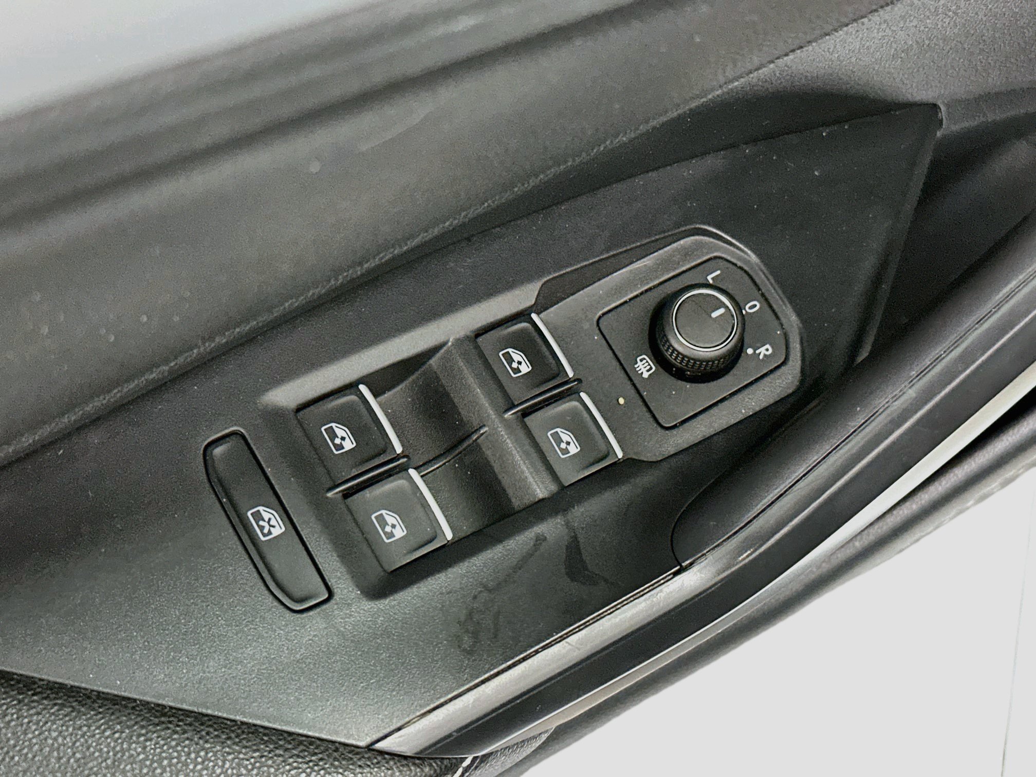 Used 2025 Volkswagen Jetta Sport FWD image 15